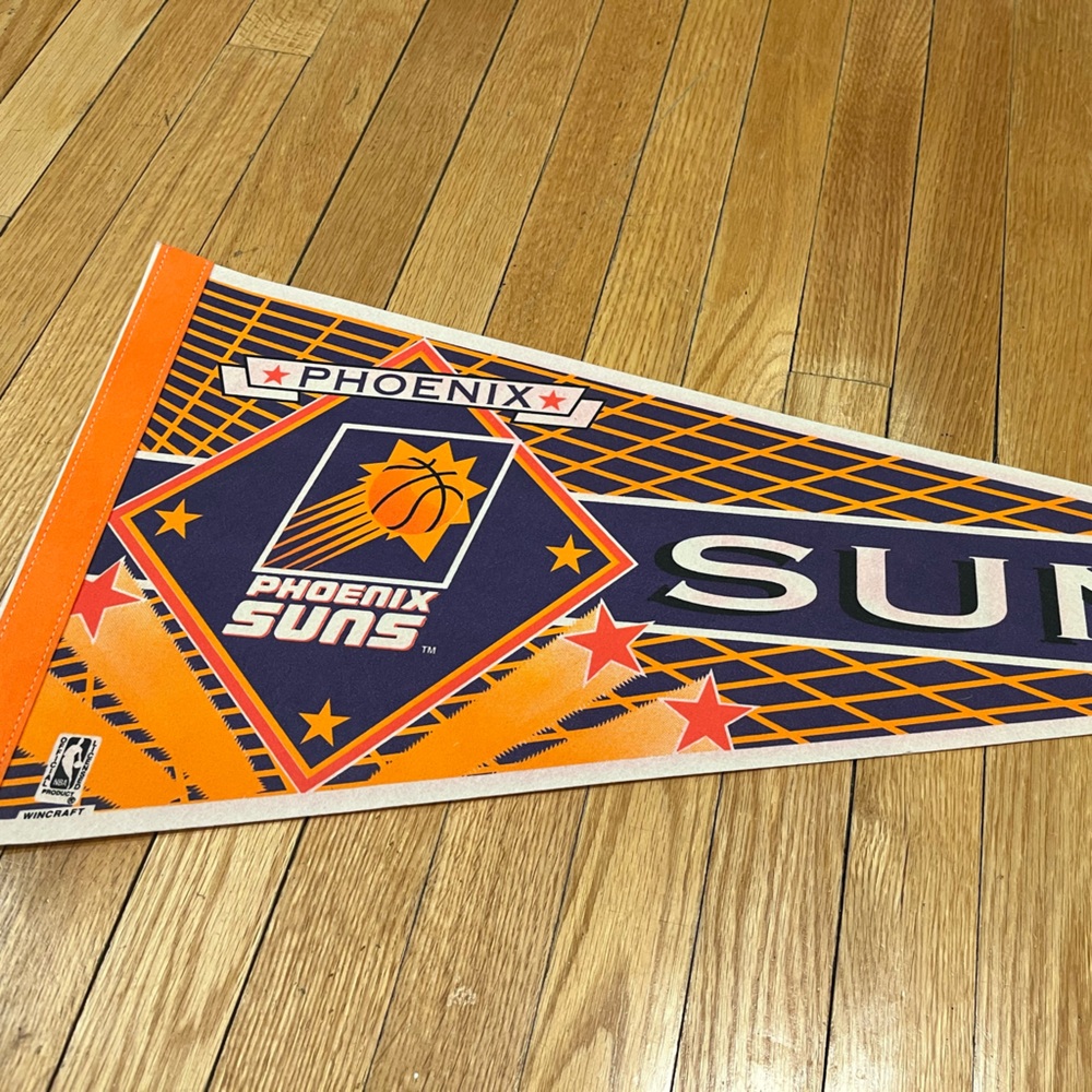 Vintage NBA Phoenix Suns felt Wall Pennant - Picture 2 of 4